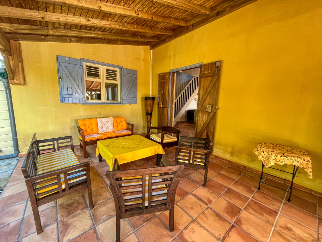 8 Location villa 3 chambres 6 personnes avec piscine à Saint François en Guadeloue - terrasse